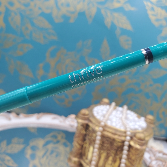 Thrive Causemetics Infinity Waterproof Eyeliner - Talia (Navy Blue) NEW UNBOXED - Picture 2 of 7